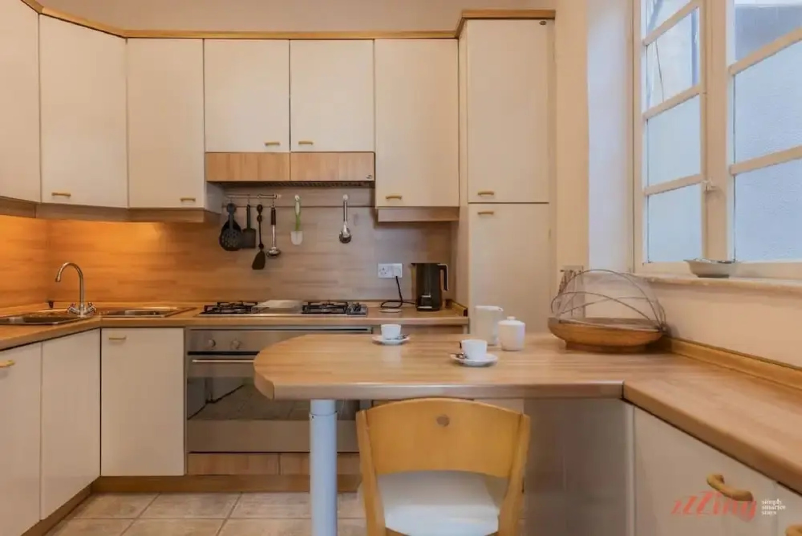 Eclectic Apartment With Incredible Harbour Views