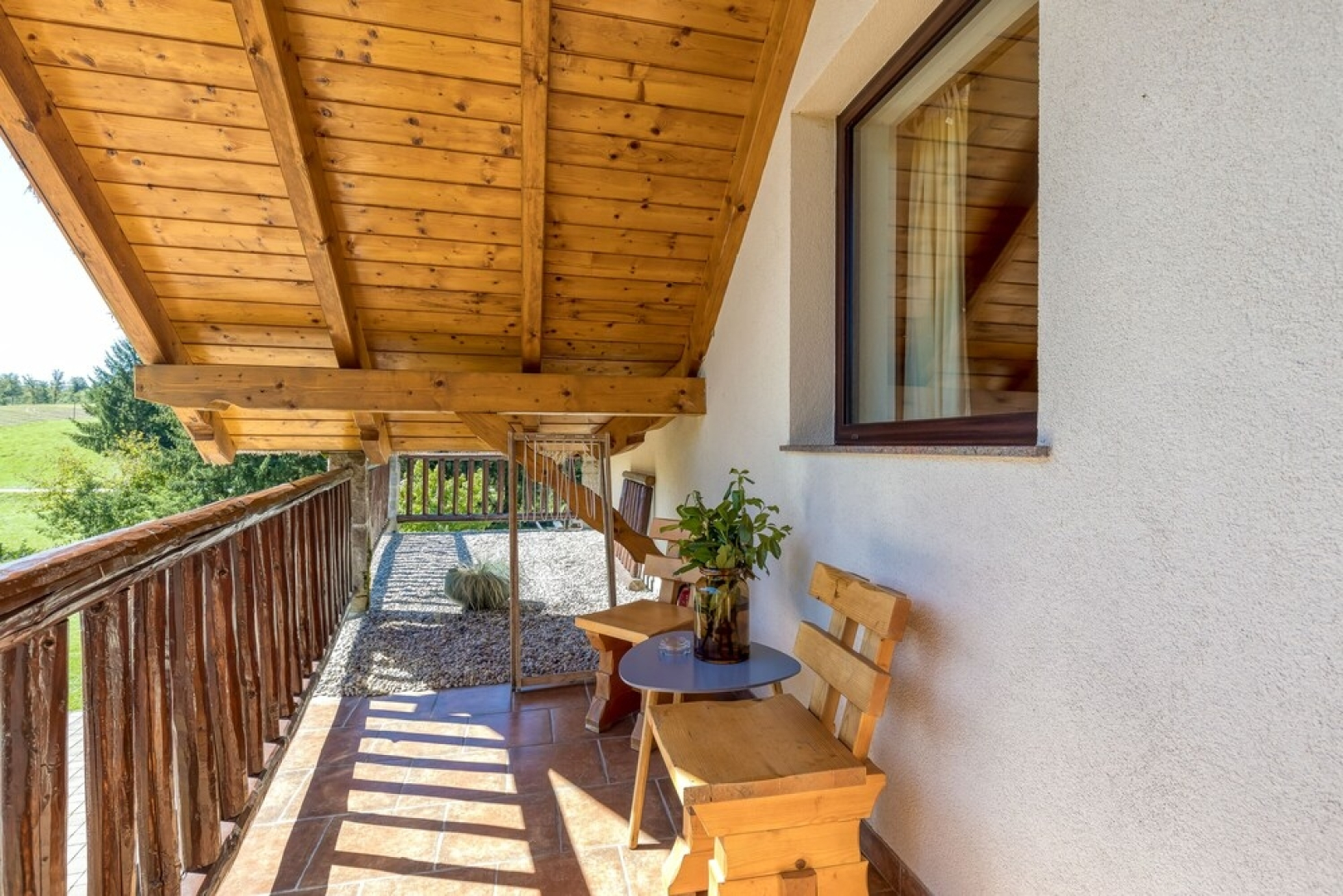 Pool Suite Black Cumin