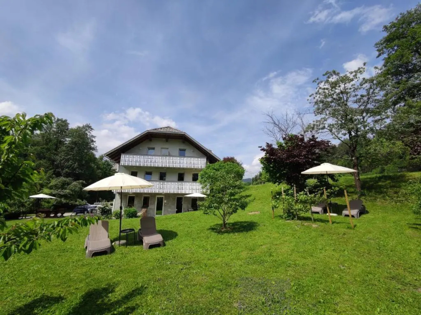 Apartments & Rooms Sebanc by Lake