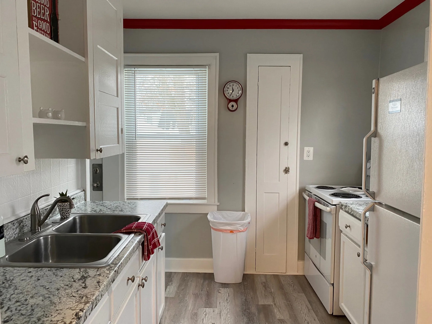 AutoManiac spot in the heart of Pontiac/3 beds 2 baths