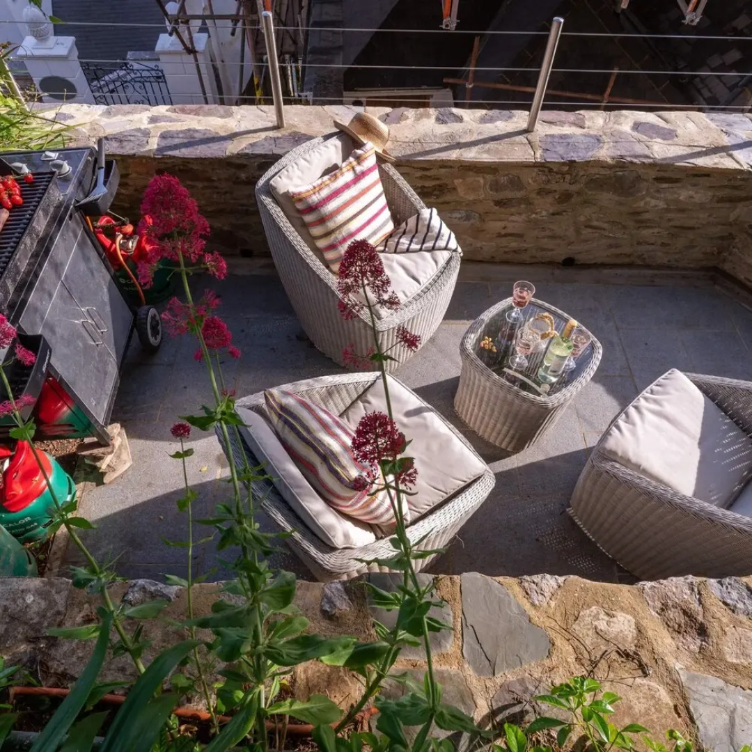 Two Guns in Kingswear