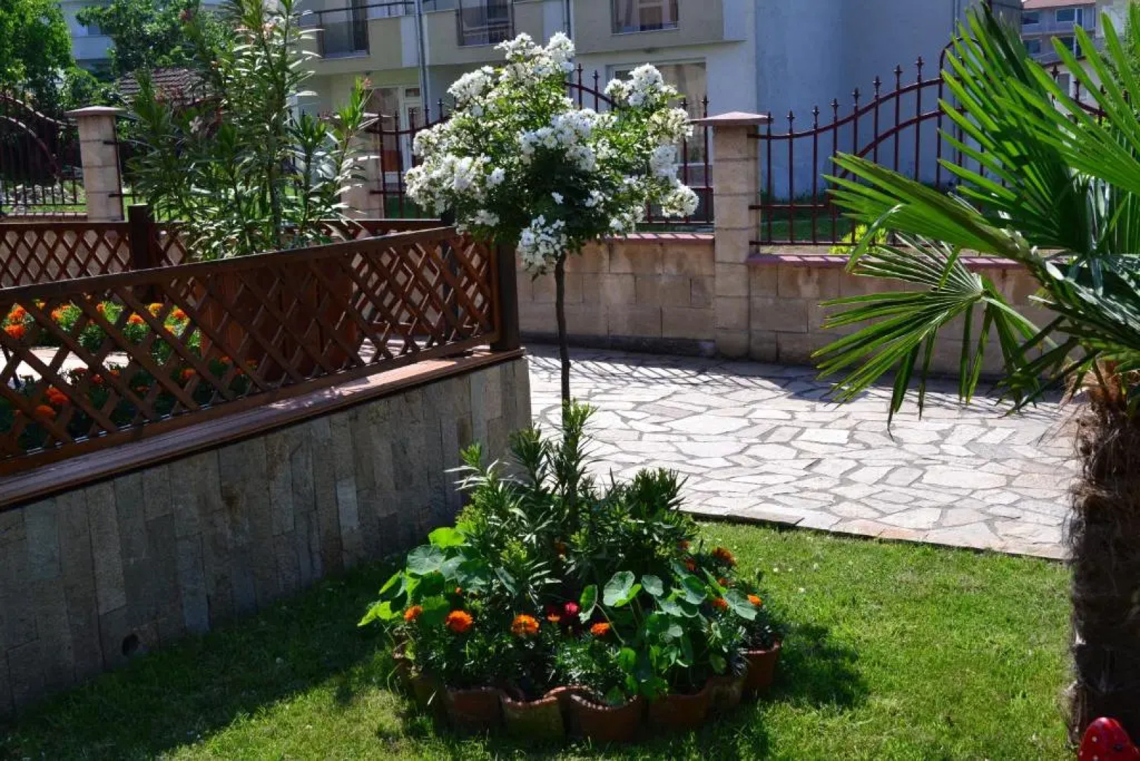 Saint George Family Hotel