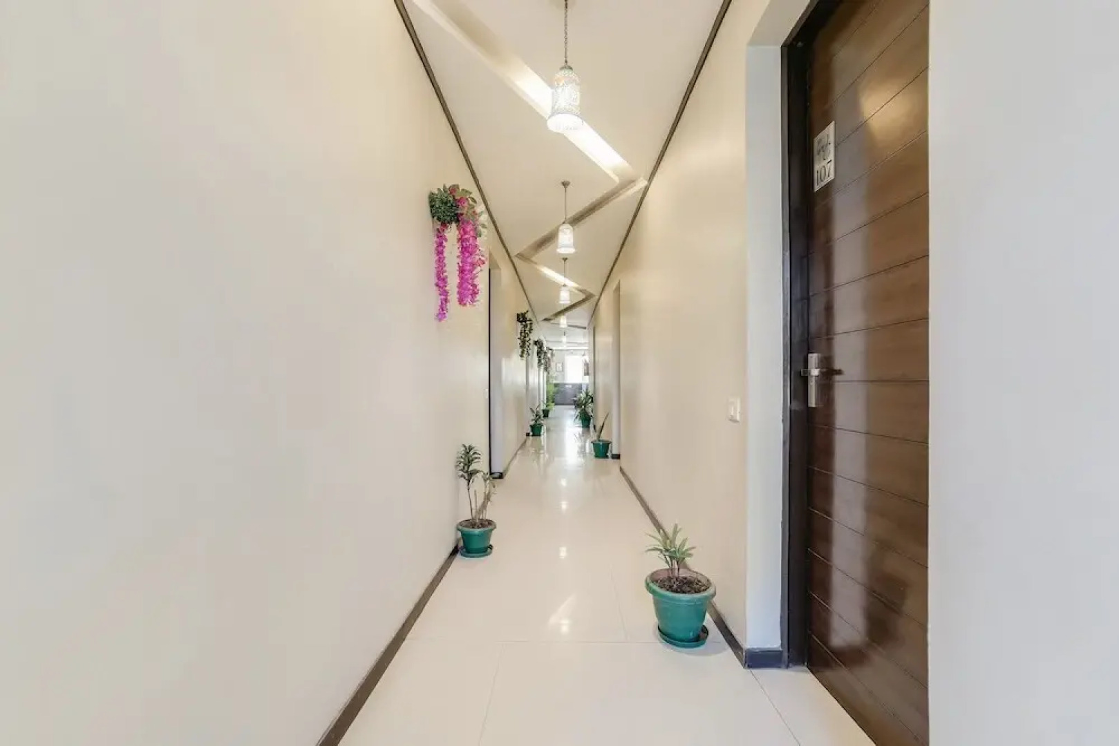 Wind Cross By OYO Rooms