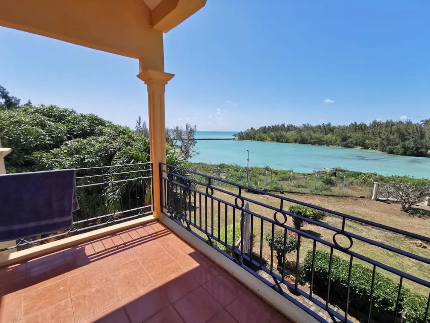 House with 3 Bedrooms in Calodyne, with Pool Access And Enclosed Garden - 10 M From the Beach