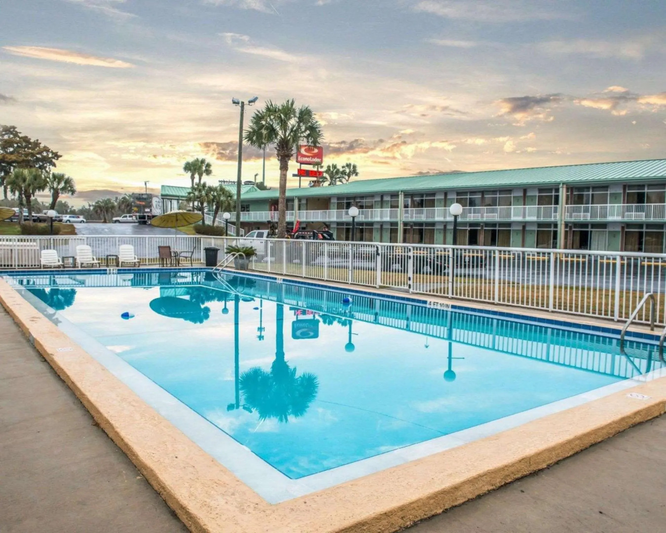 Econo Lodge Lake City-North