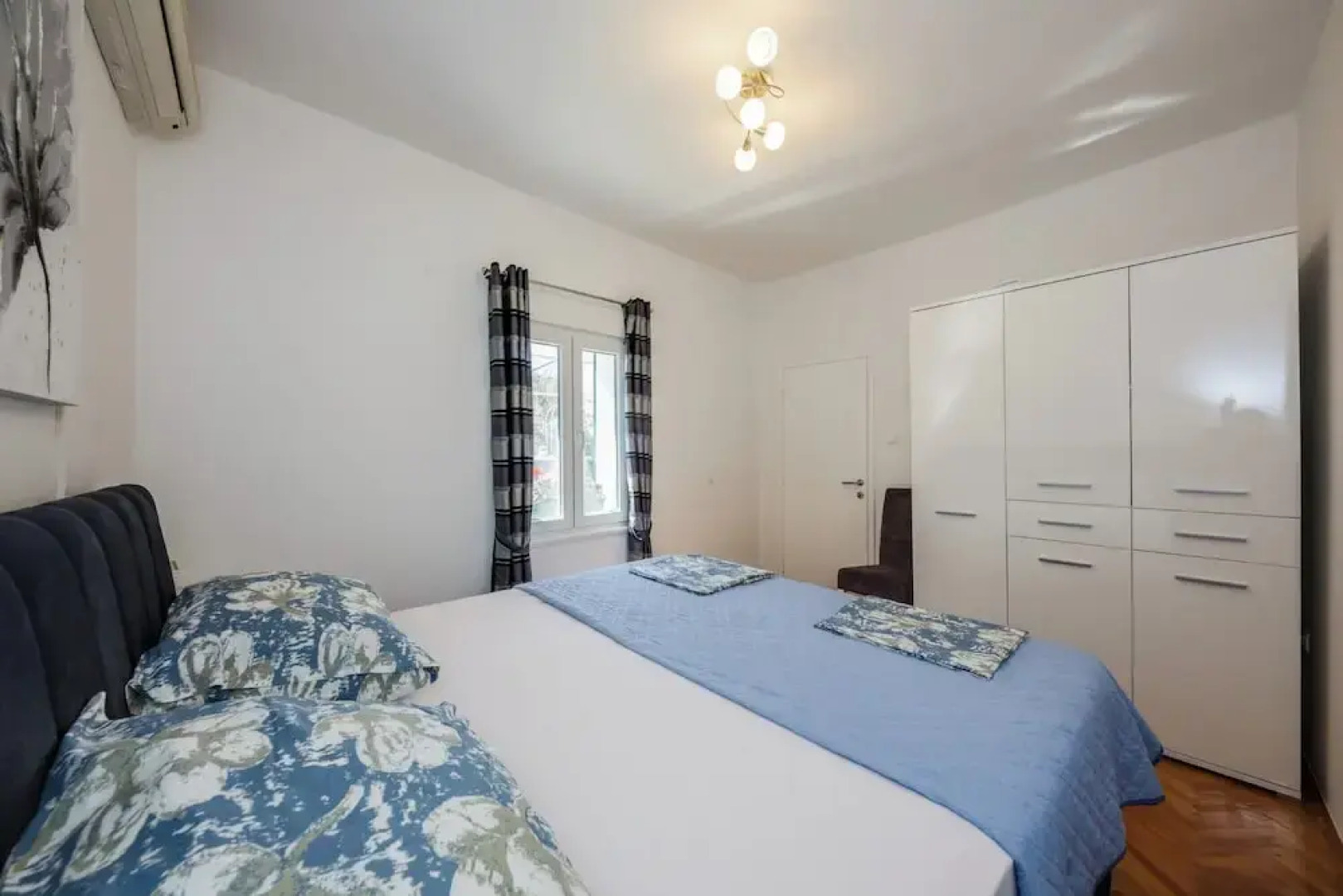 Luxury villa complex Pendolino with heated pool and jacuzzi