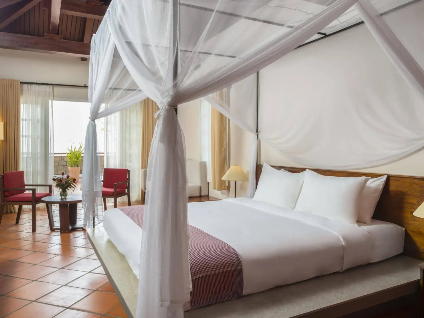 Victoria Nui Sam Lodge