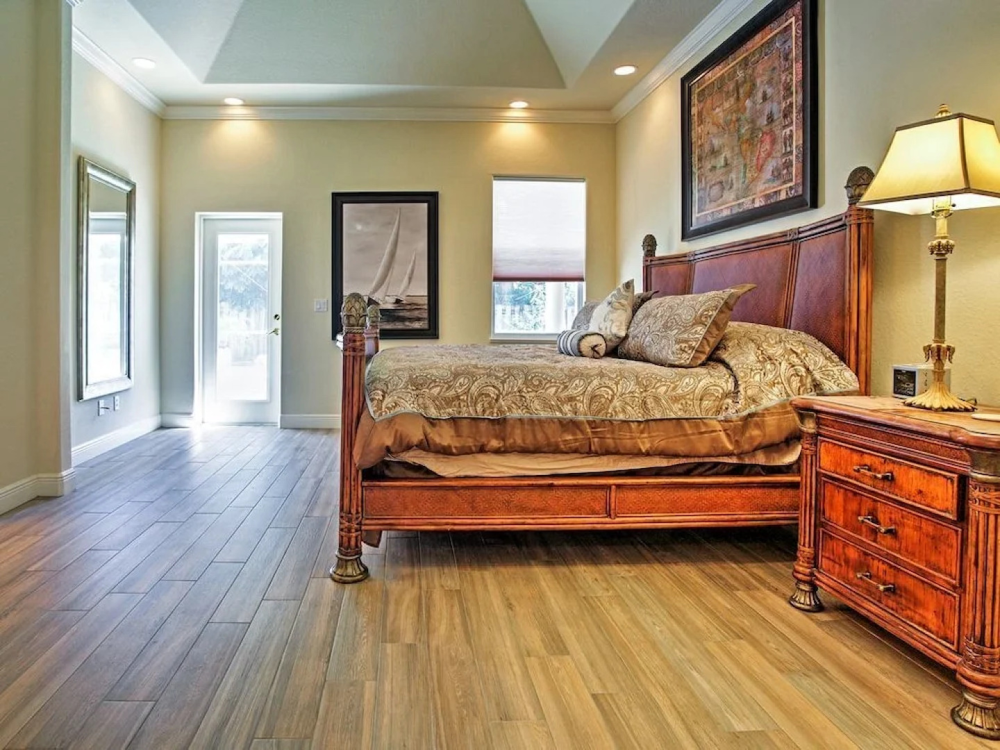 Naples vacation Rental, private pool, close to Vanderbilt Beach and De