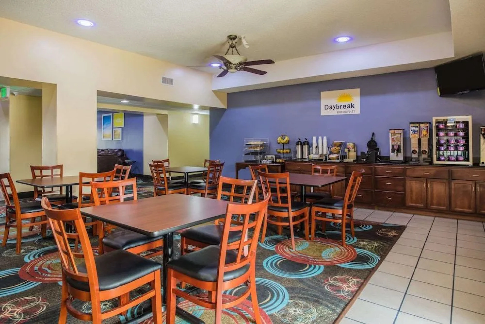 Days Inn & Suites by Wyndham Foley