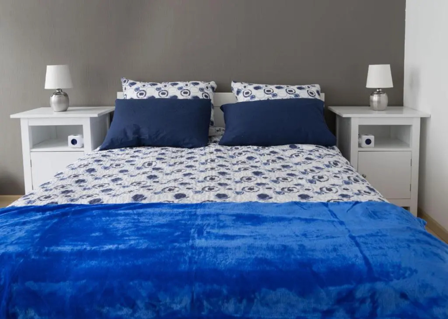 Comfortable Bed, 10 min walk to center