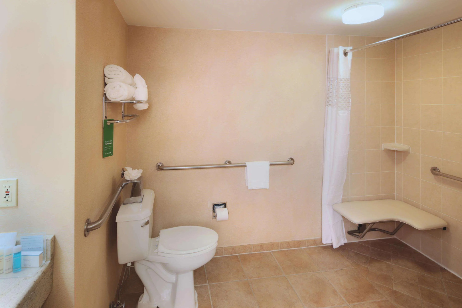 Hampton Inn & Suites Arlington Crystal City DCA