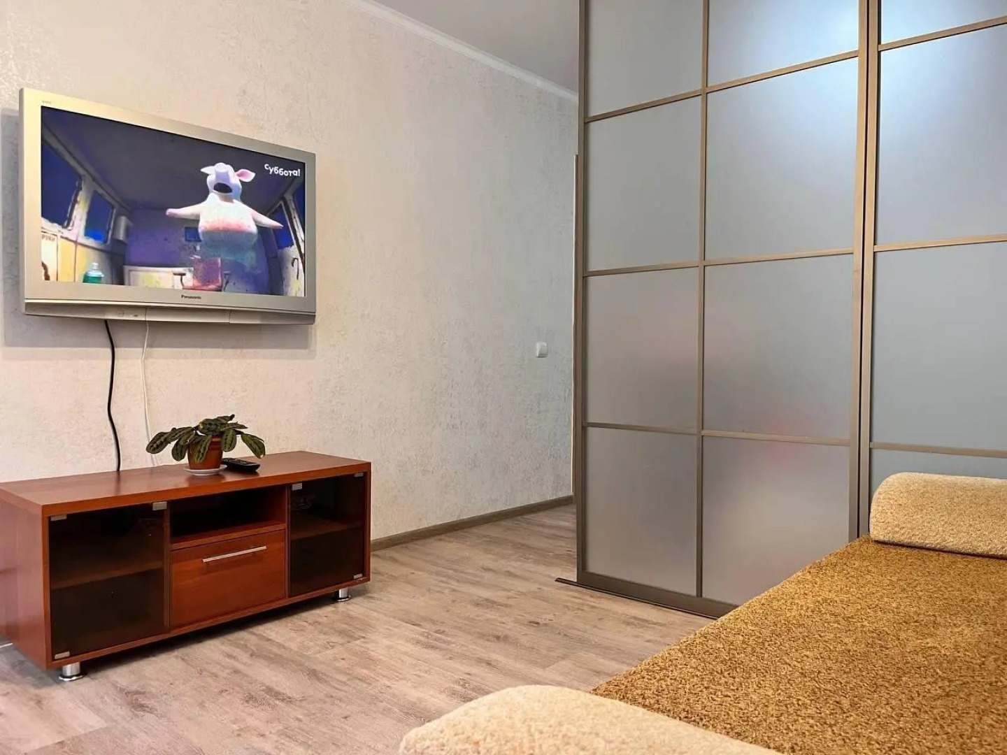 Марат Home (Хоум) на улице Пушкина