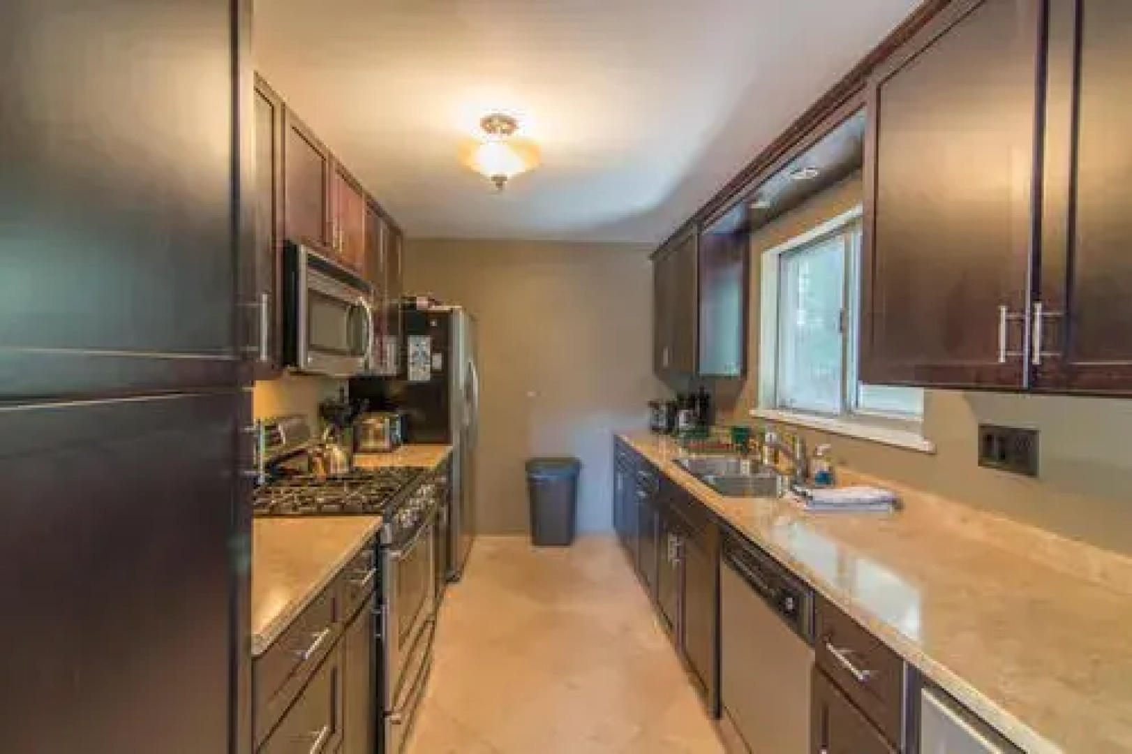 RedAwning Sierra Getaway