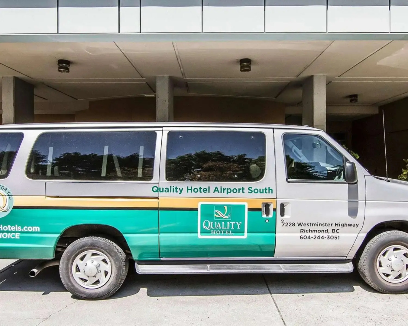 Comfort Hotel Vancouver Airport