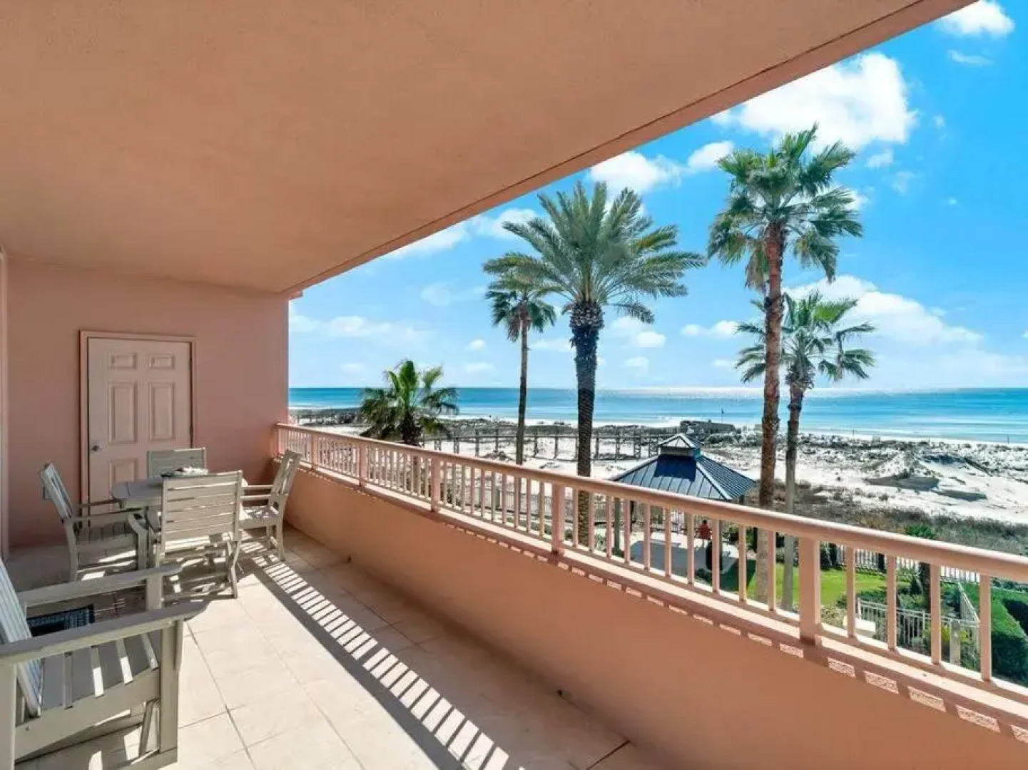 The Beach Club Doral 306 - Spacious Beachfront Condo!