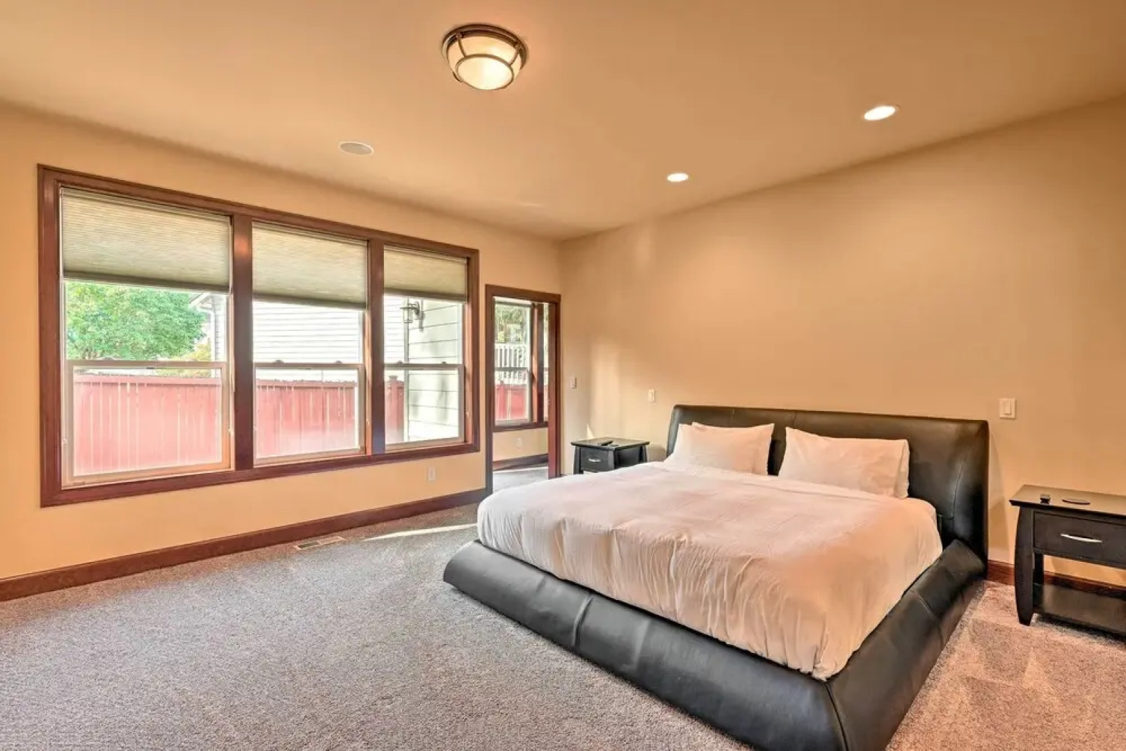 Spacious Kirkland Home 15 Mi to Dtwn Seattle!