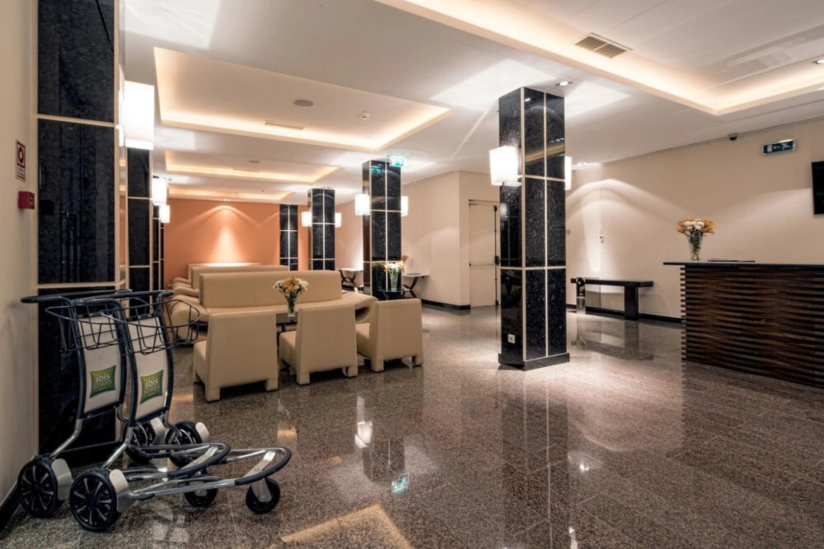 iu Hotel Luanda Viana