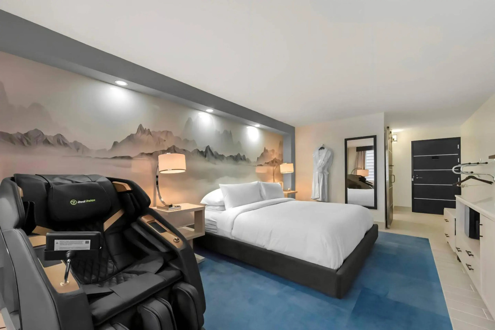 Blue – A Modern Hotel, an Ascend Collection Hotel