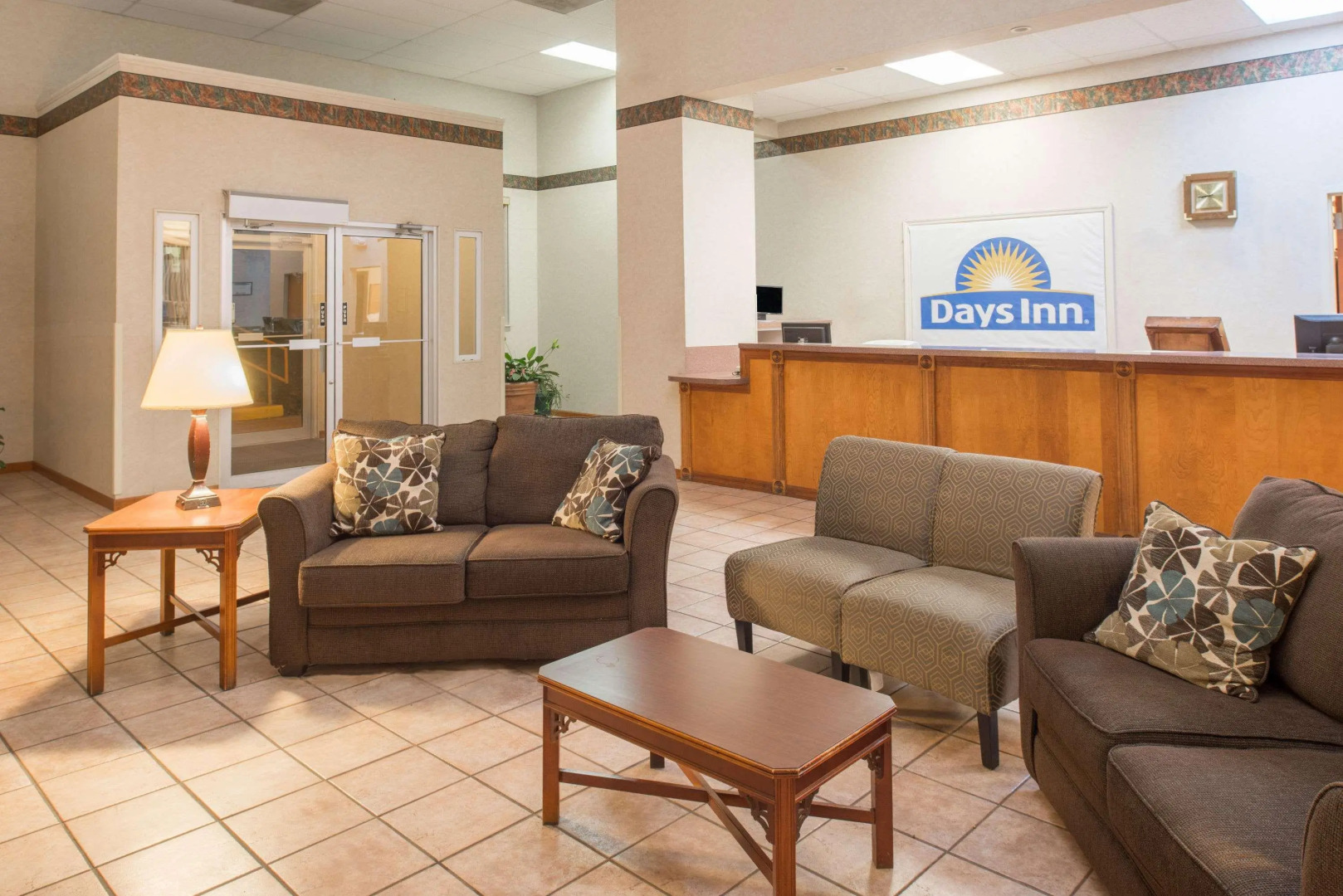 Days Inn by Wyndham St. Louis North