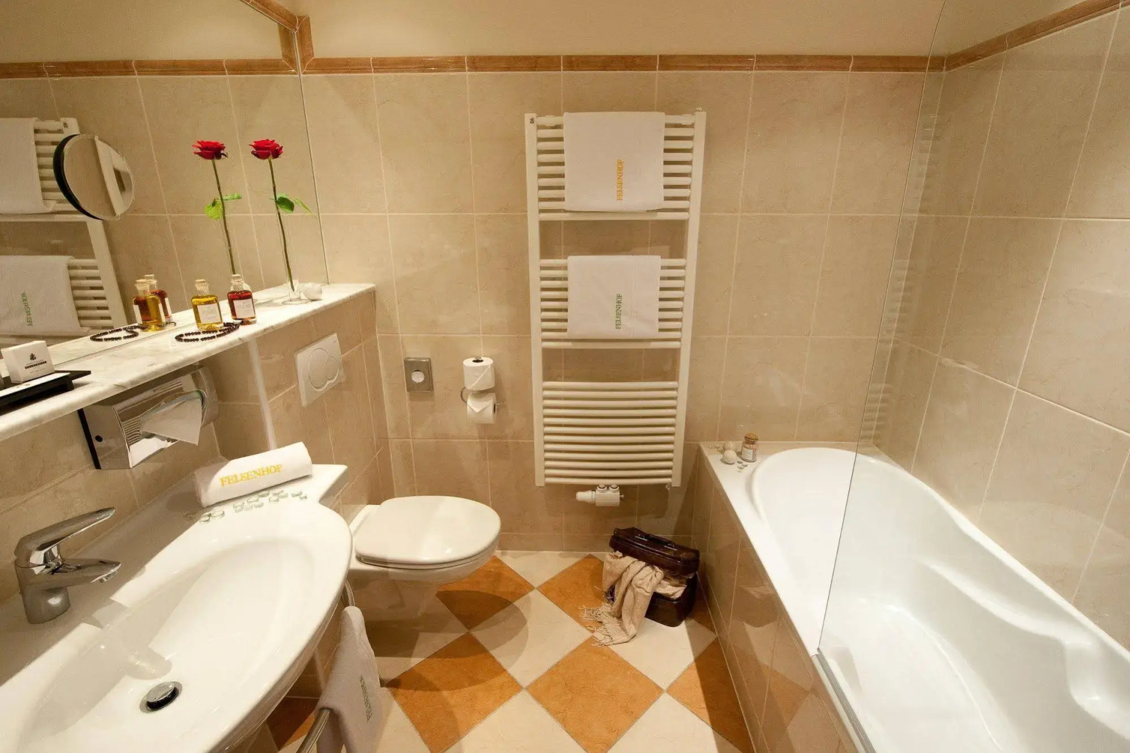 Wohlfühl & Genusshotel Felsenhof