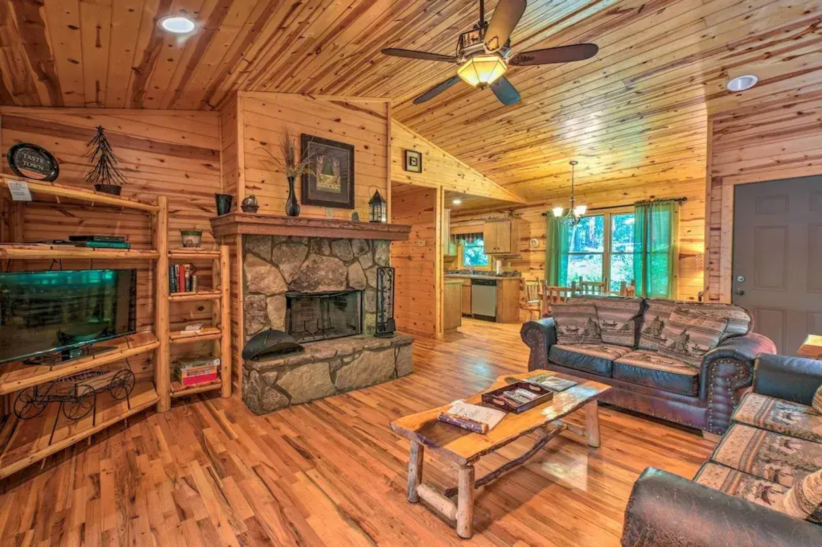 The Georgia Peach Cabin 8 Mi to Dwntn Helen