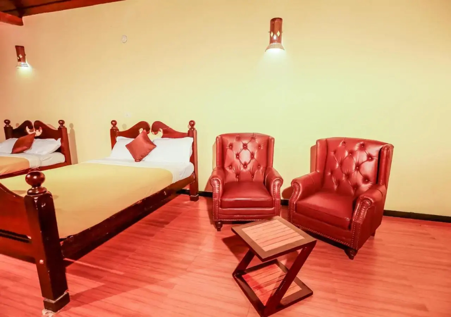 Chandragiri Bungalow by VOYE HOMES