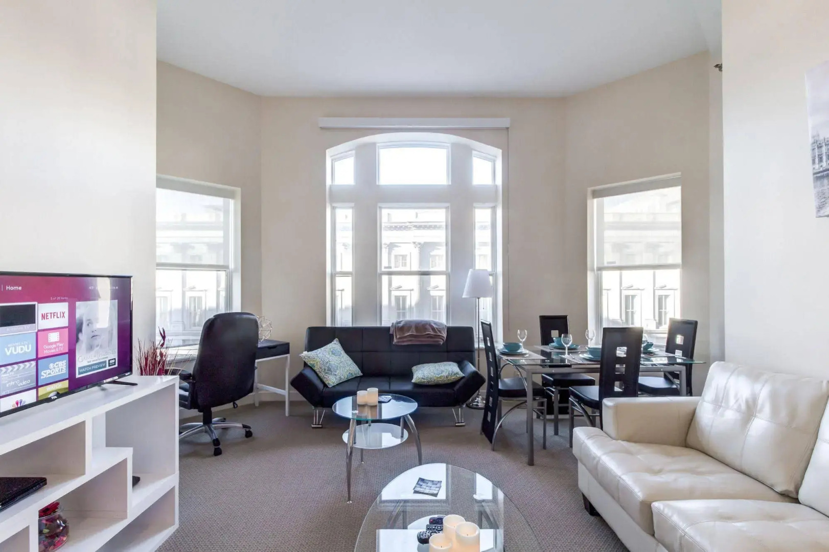 Heaven on Washington Furnished Apartments