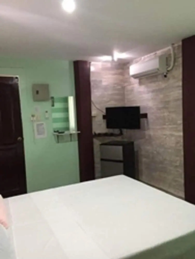 HR Hotel Bar and Restaurant