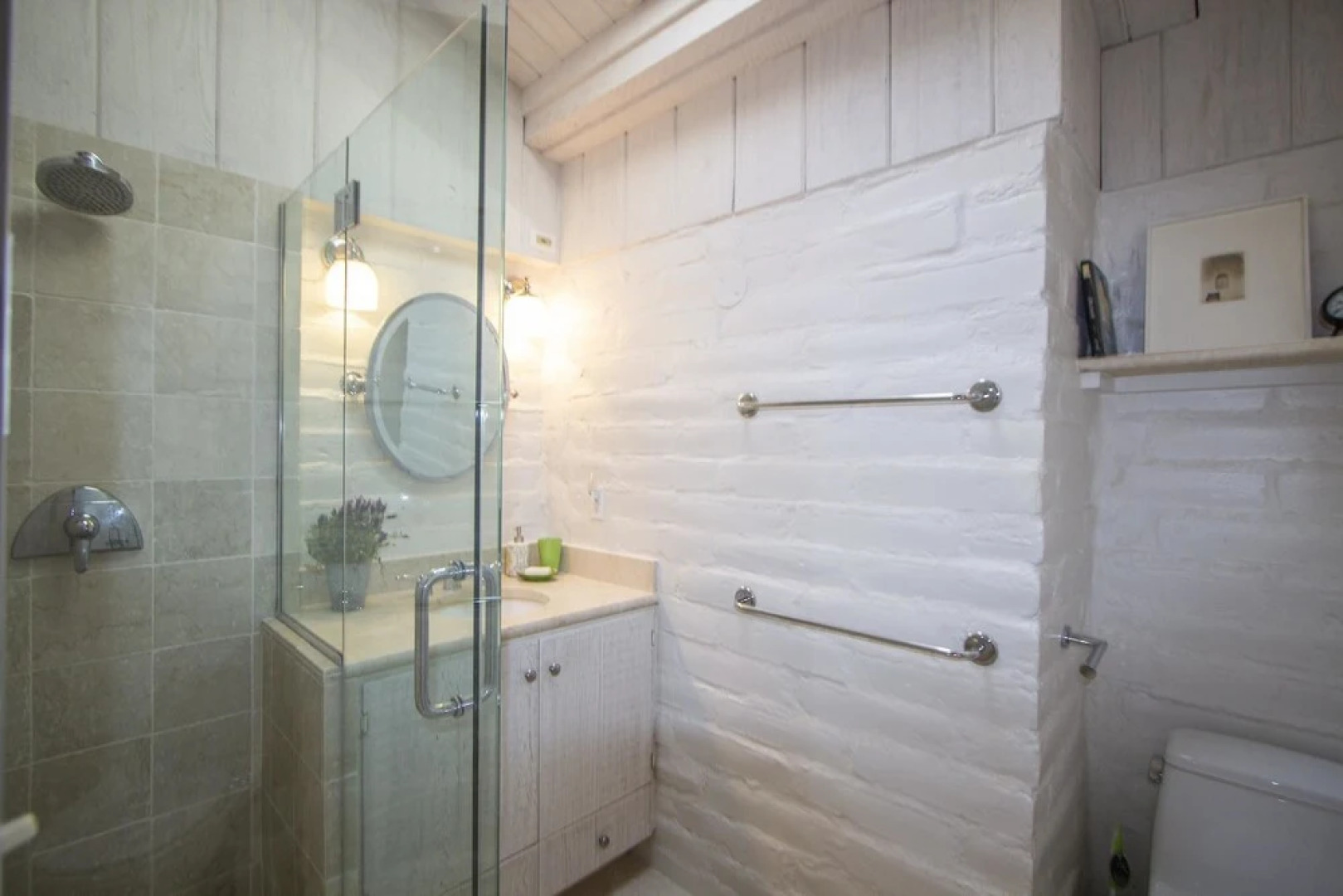 "Pepper Tree Cottage" Panoramic Views of Carmel Valley, Walking Distance to the Village