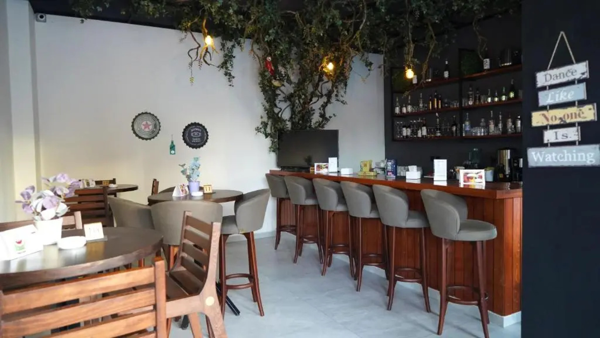 Aitch Boutique Hotel - an LIH Hotel