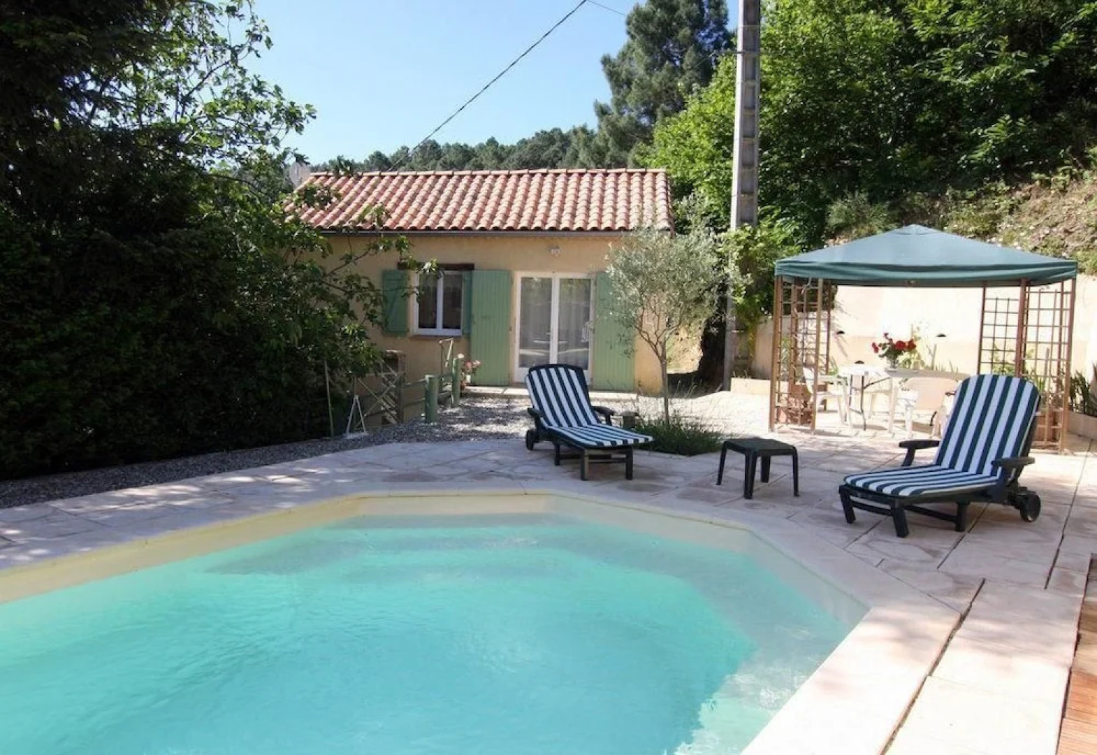 Terrisse - Villa en location pour les vacances piscine privée au coeur des Cévennes - Gard - Sud de la France Villa 2