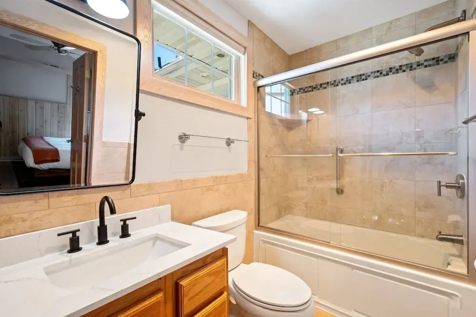 Spruce and Shore Motel