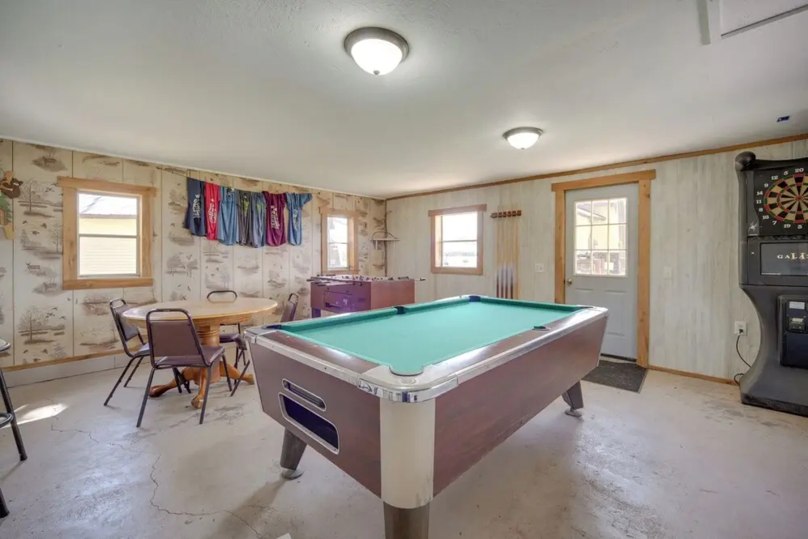 Rustic Cabin w/ Fire Pit, Steps to Sand Lake!