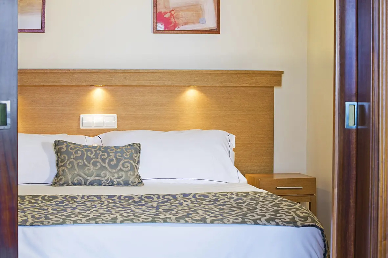 Sunset Beach Club Hotel Apartments