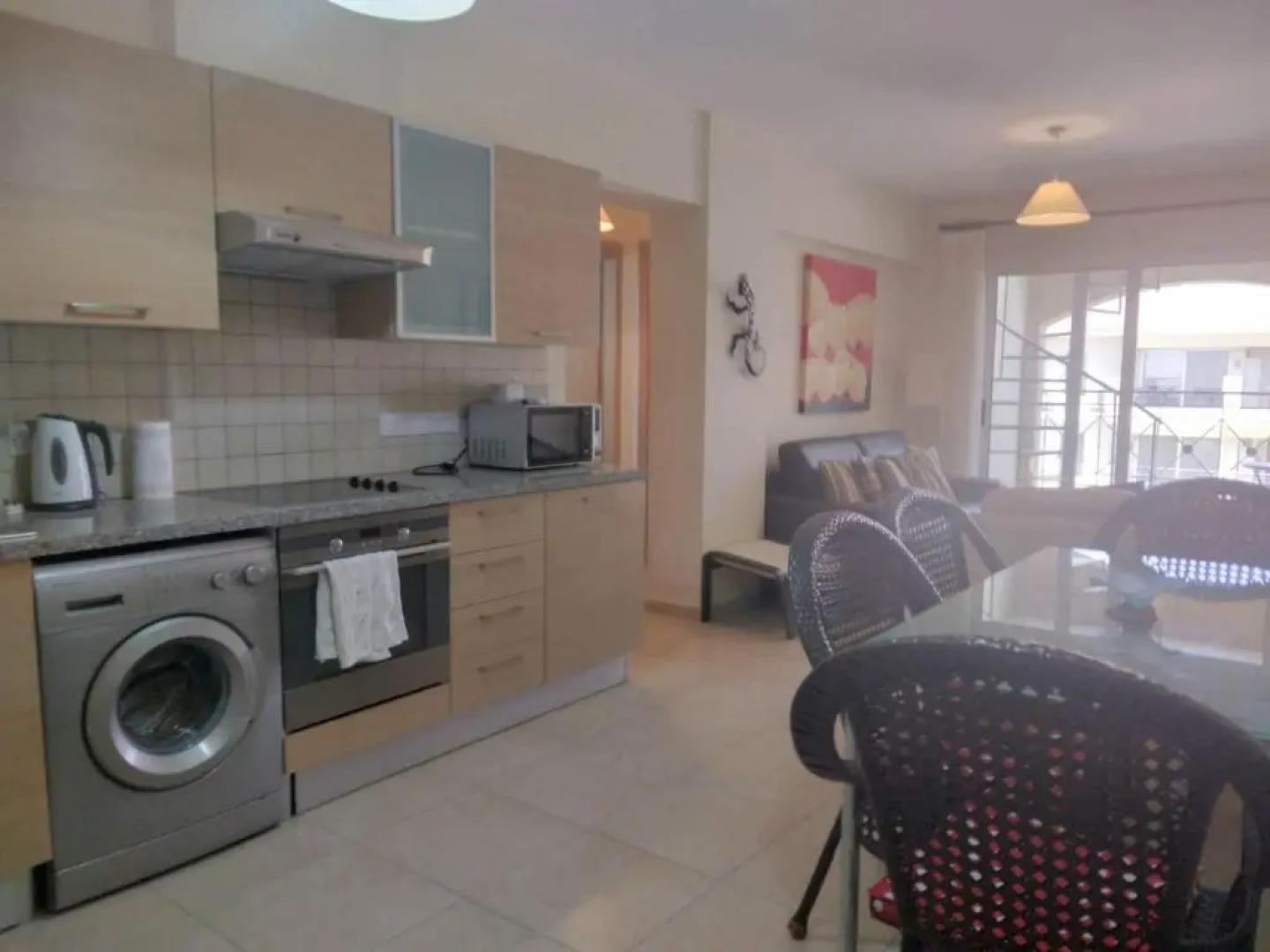 2 bedroom apartment with communal pool and roof garden