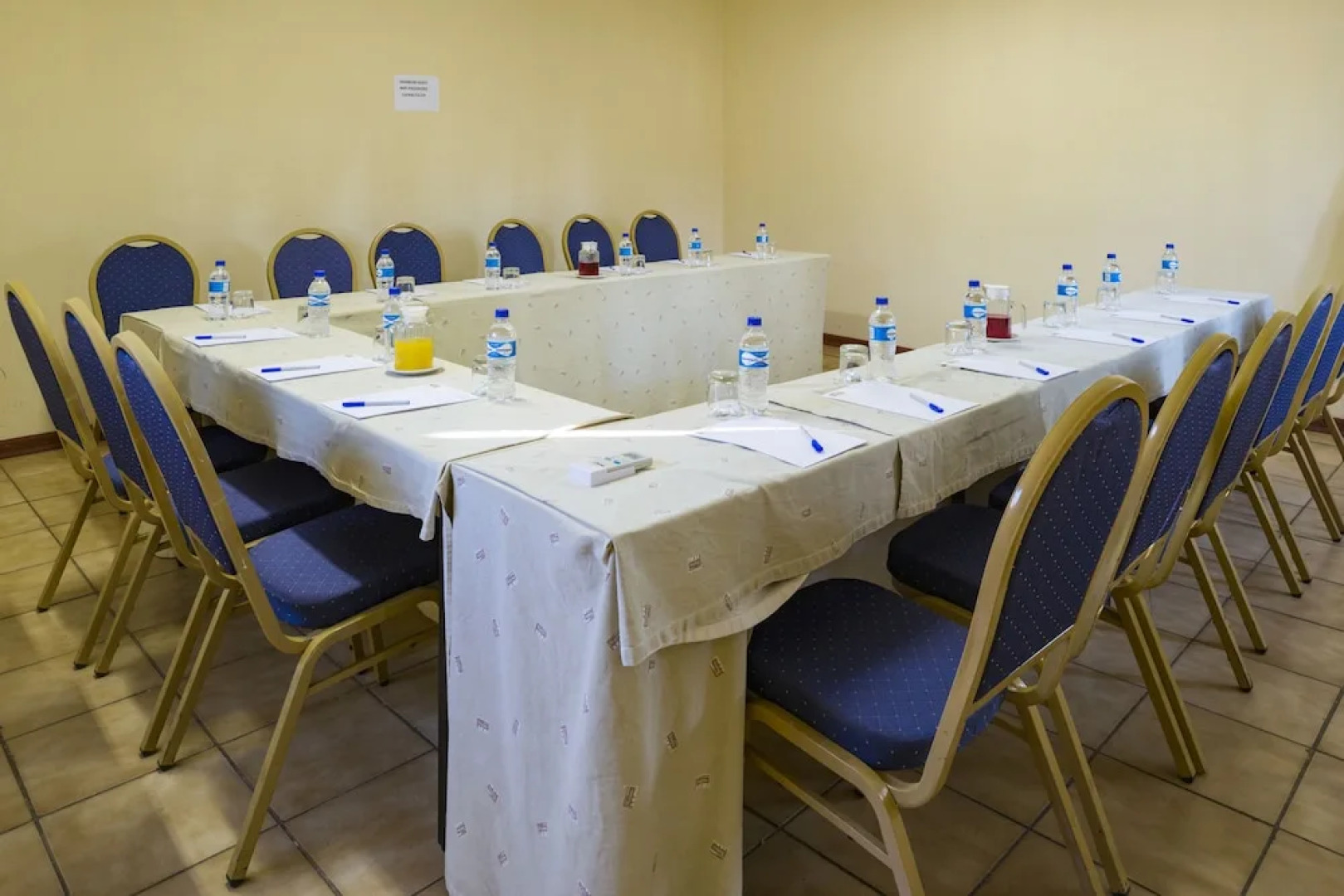 Kadoma Hotel And Conference Center