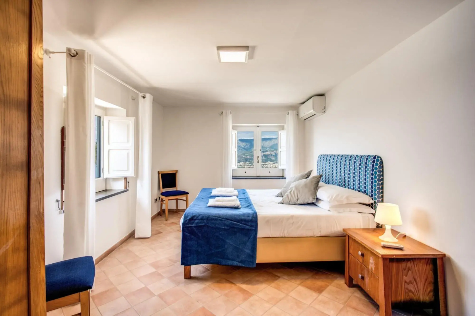 Villa Giulia amazing villa with pool, patio, bbq and sea views