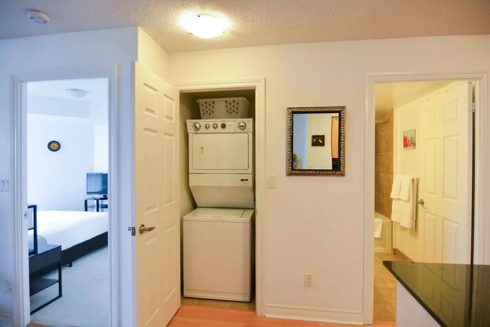 Maplewood Suites - Square One