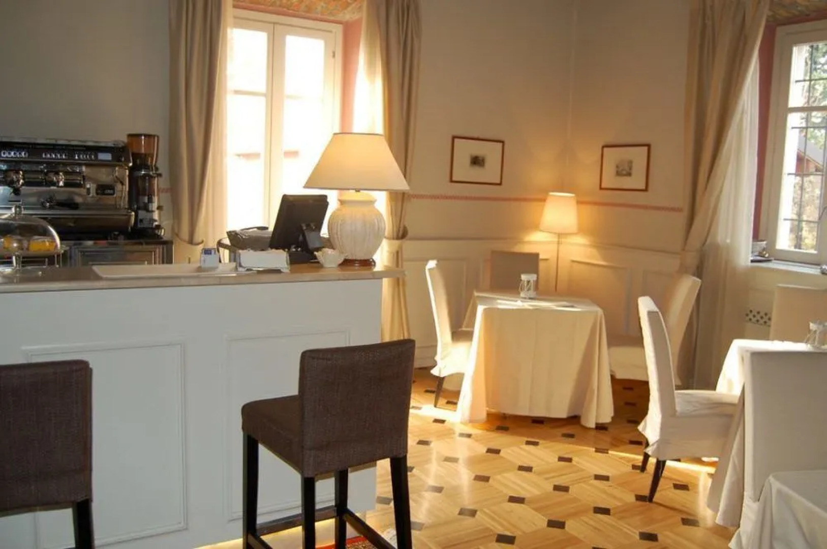 La California Relais