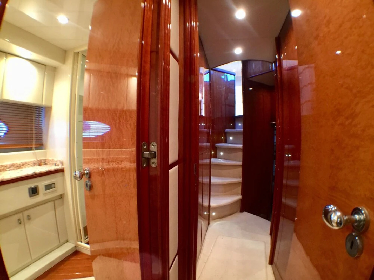 Easyacht Boat & Breakfast