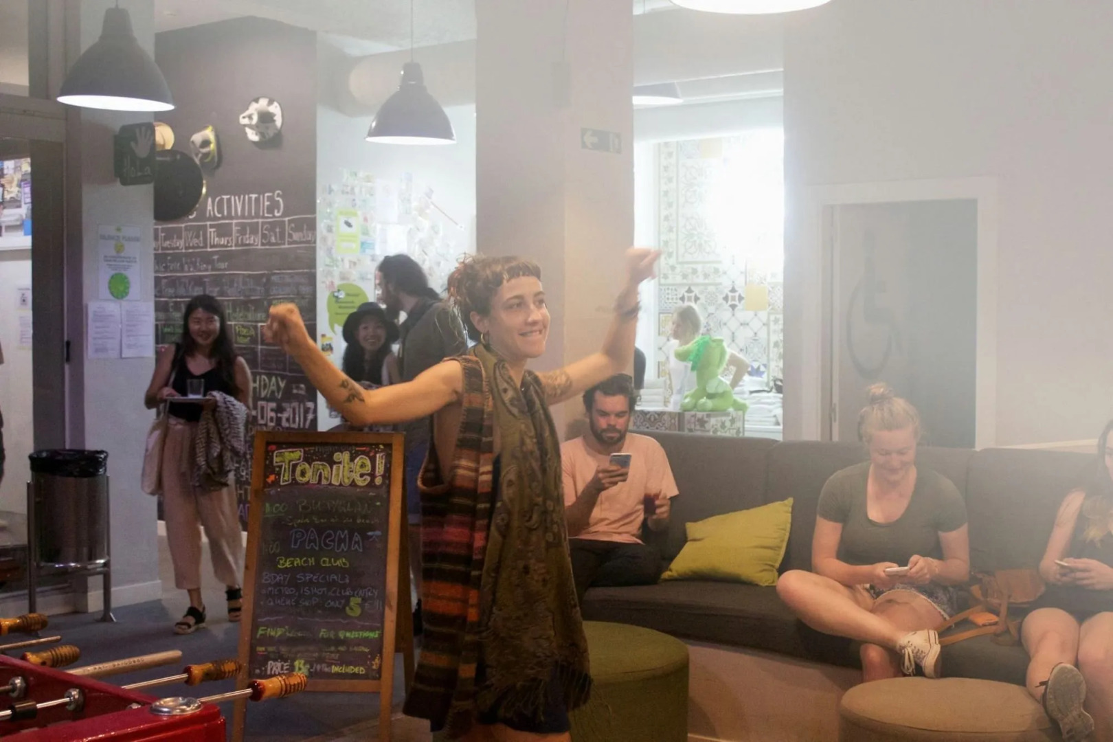 Hola Hostal Eixample - Hostel