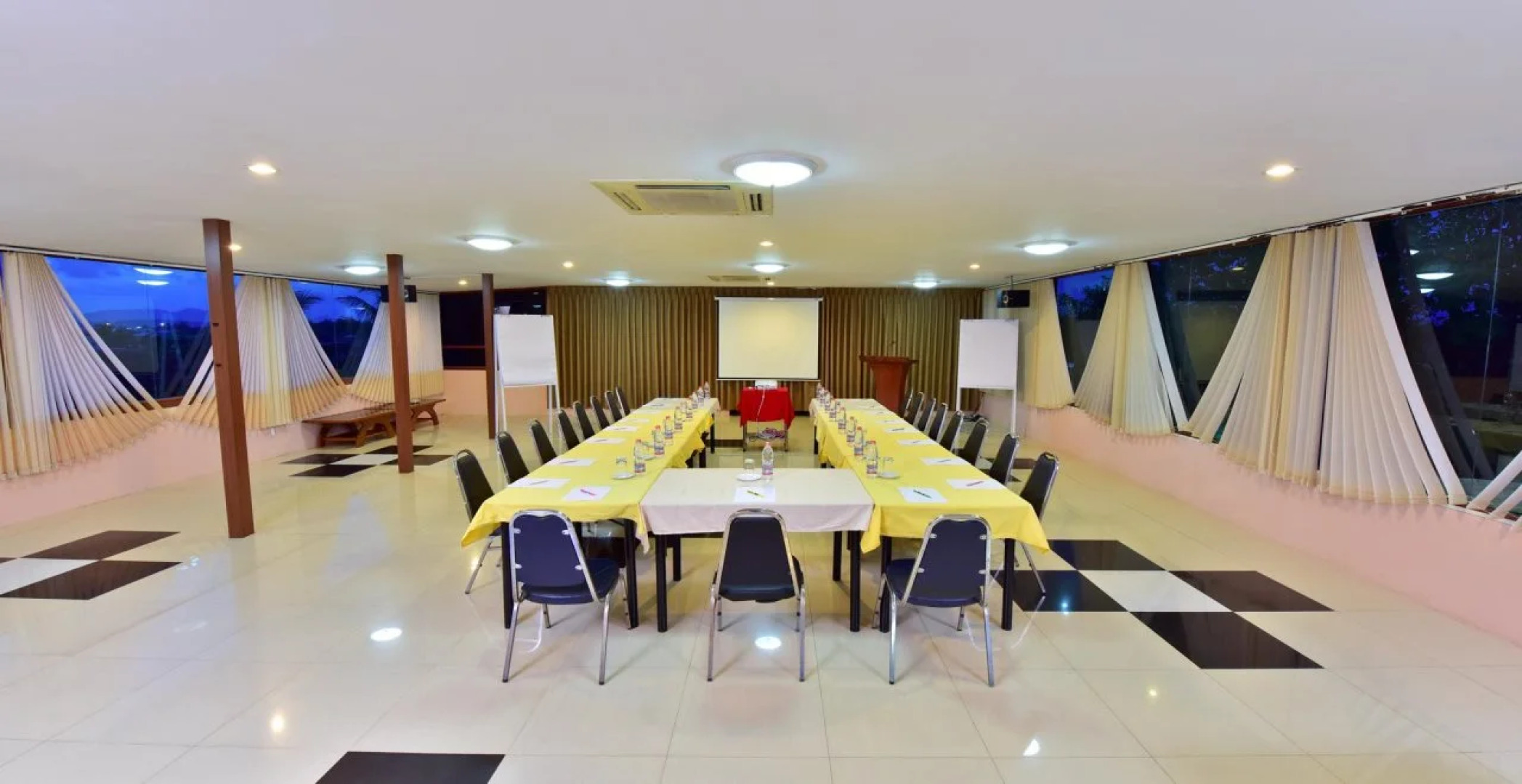 Hotel Zayar Htet San