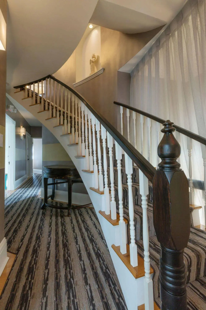 The Sydney, The Edgartown Collection