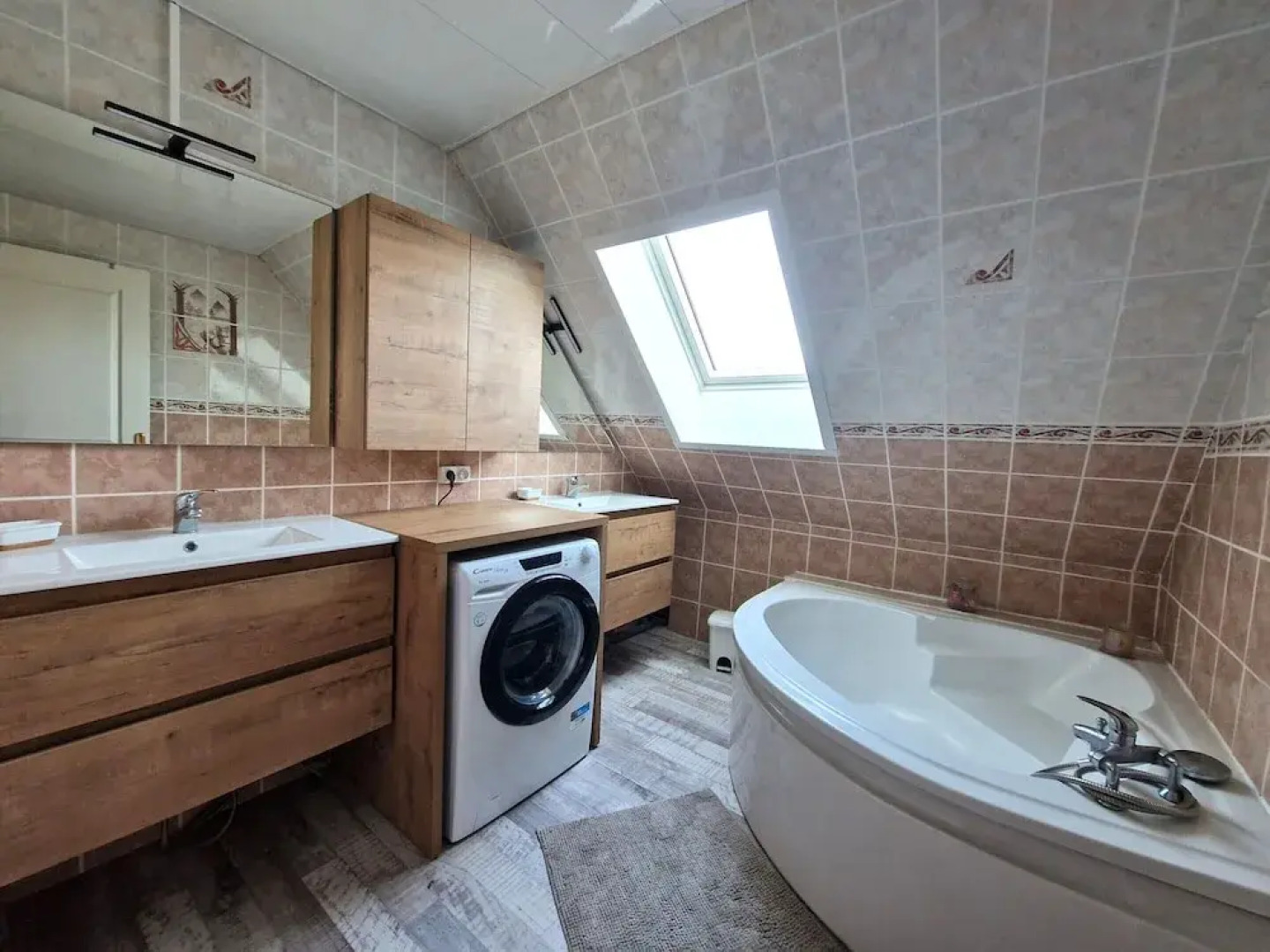 Holiday House With Private Pool in a Shared Property