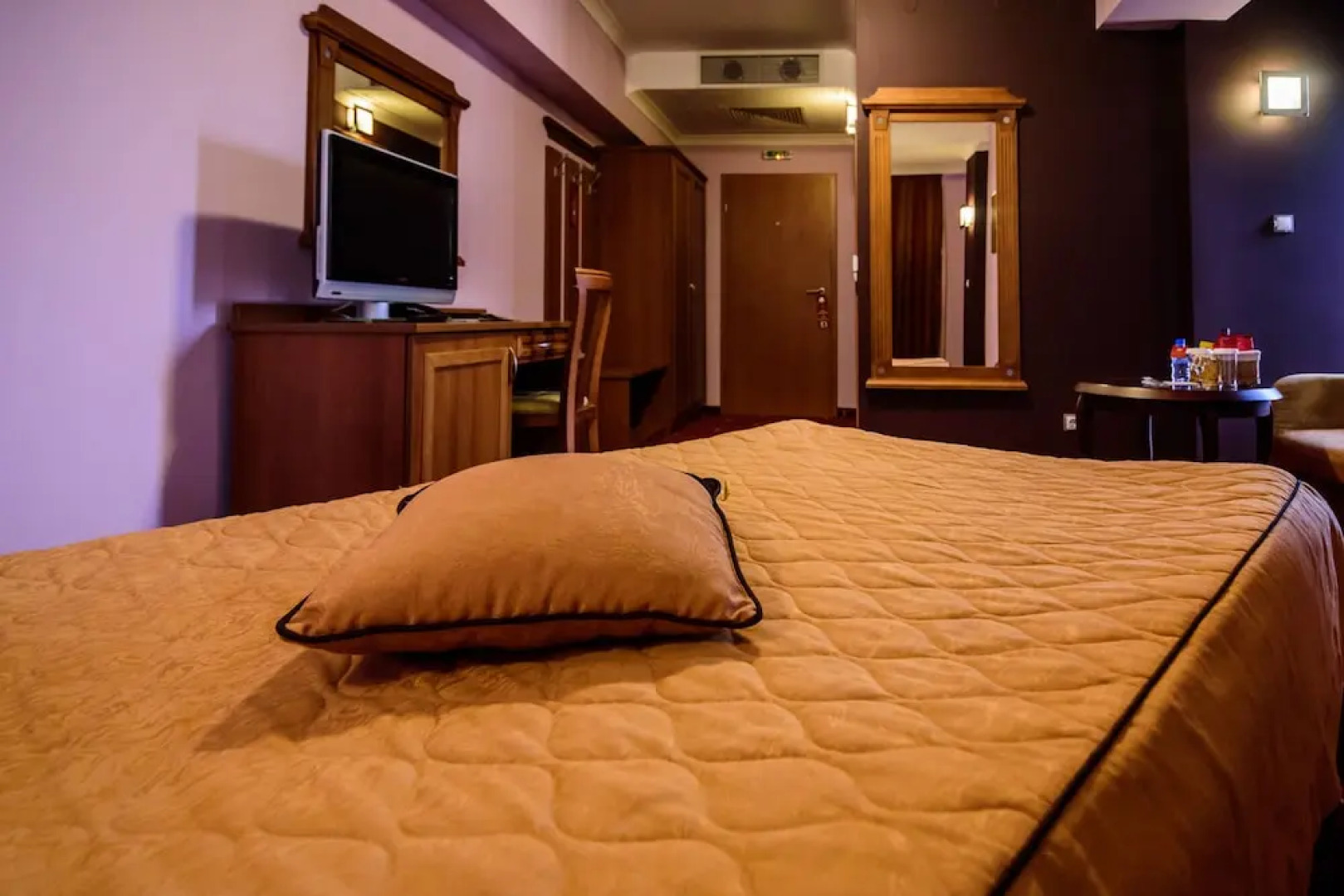 Diplomat Plaza Hotel & Resort