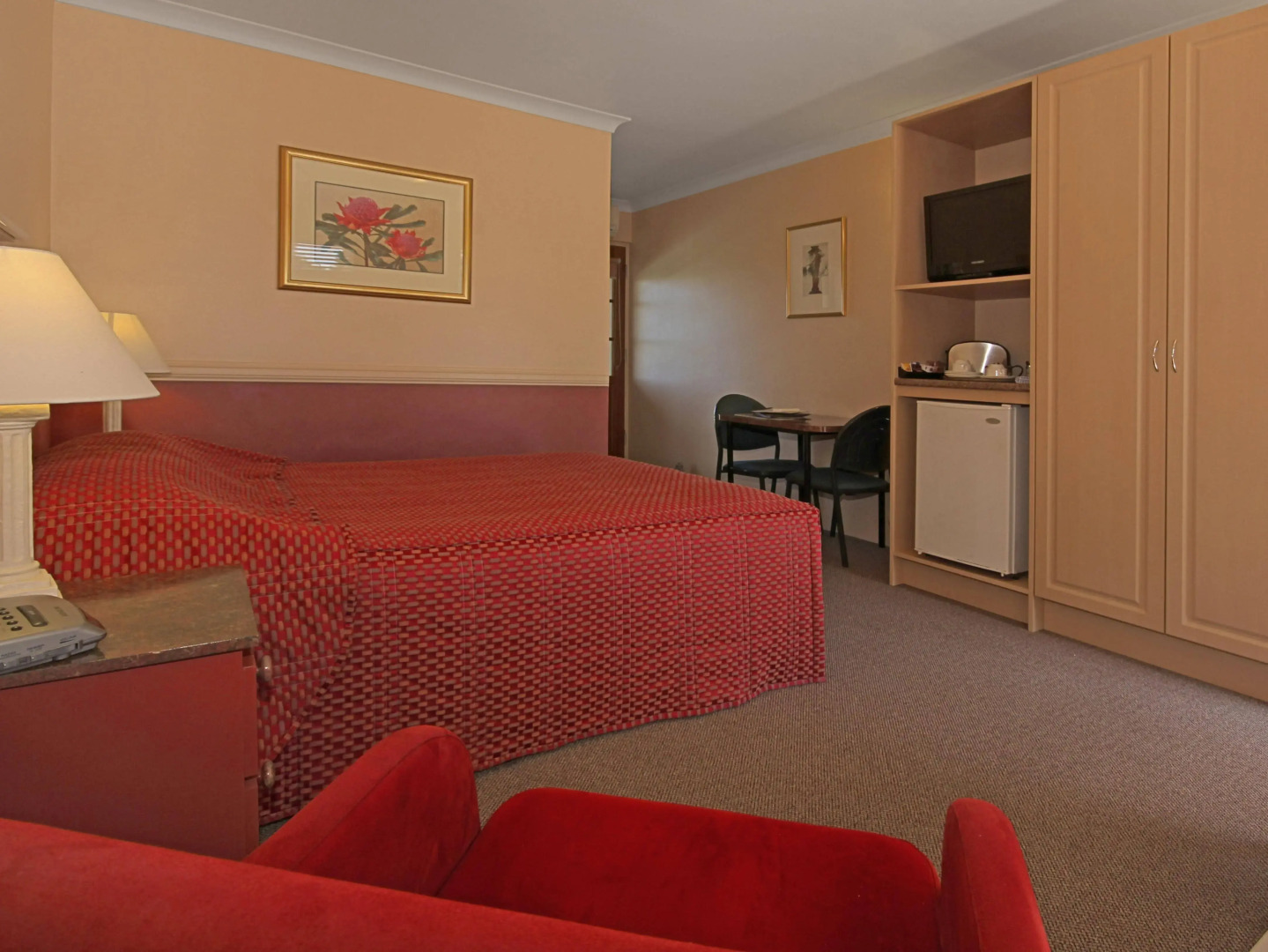 Milton Village Motel