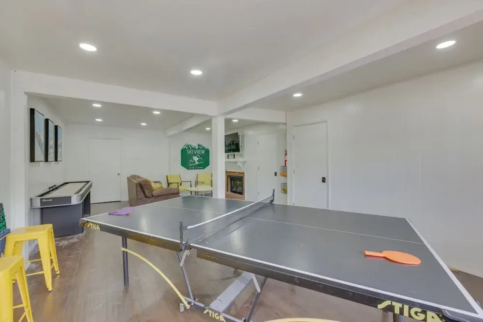 1/2 Mi to Skiing: Red River Condo w/ Free Shuttle!