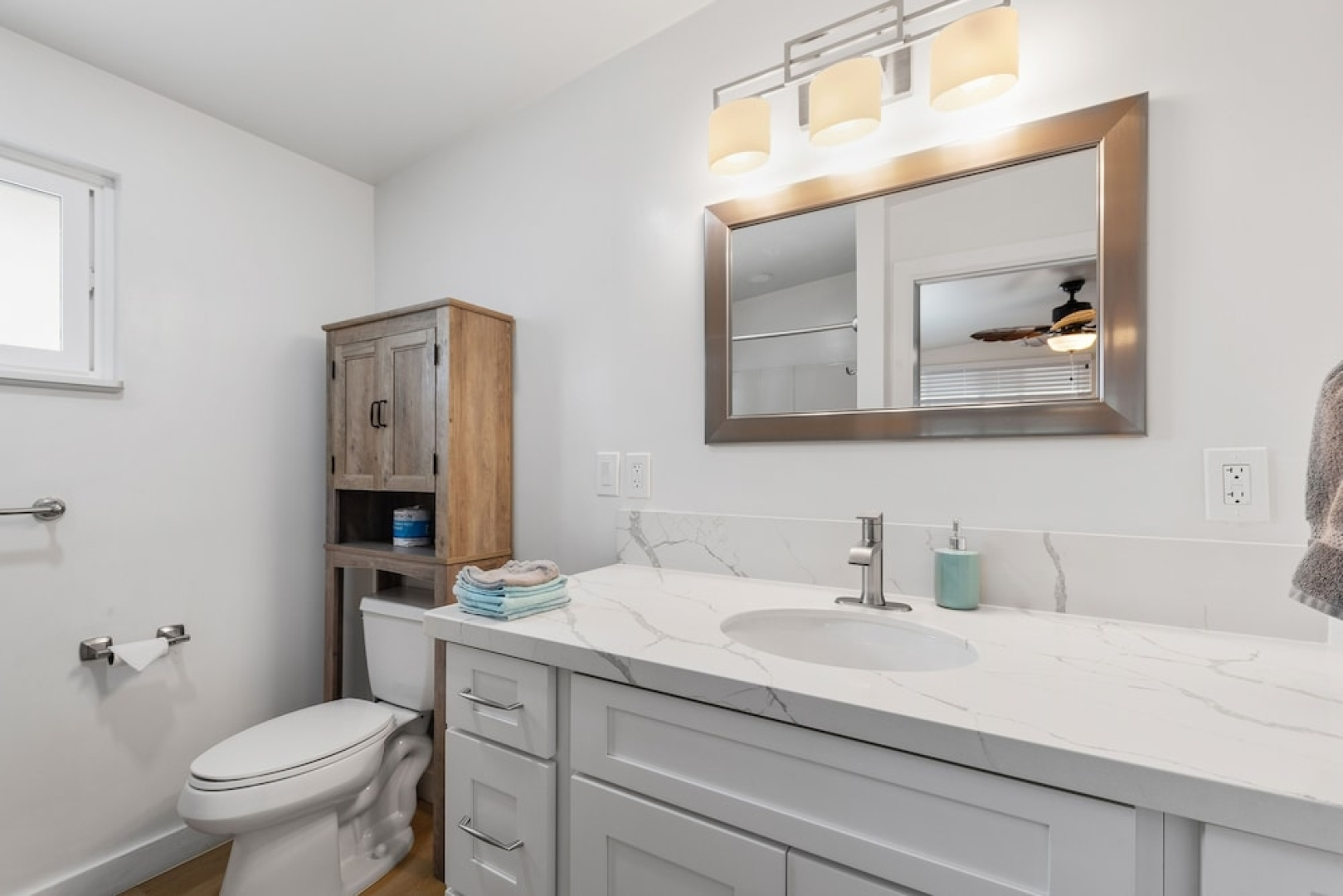 Extra Large Studio Sleeps 7 w Sofa Bed