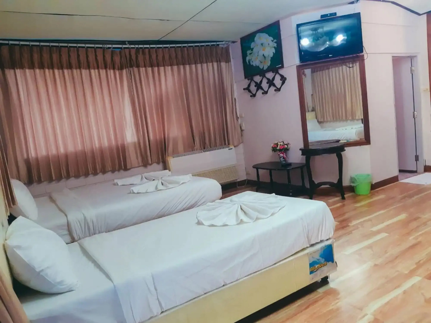 The Uncle Beach Resort