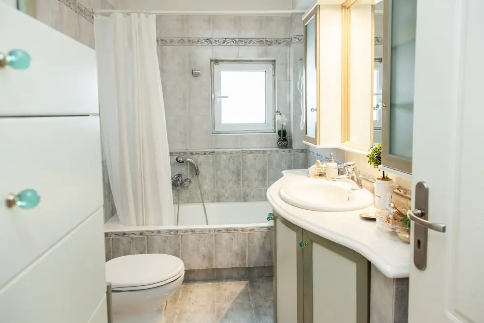 Beautiful 3 bedrooms apt in N. Smirni